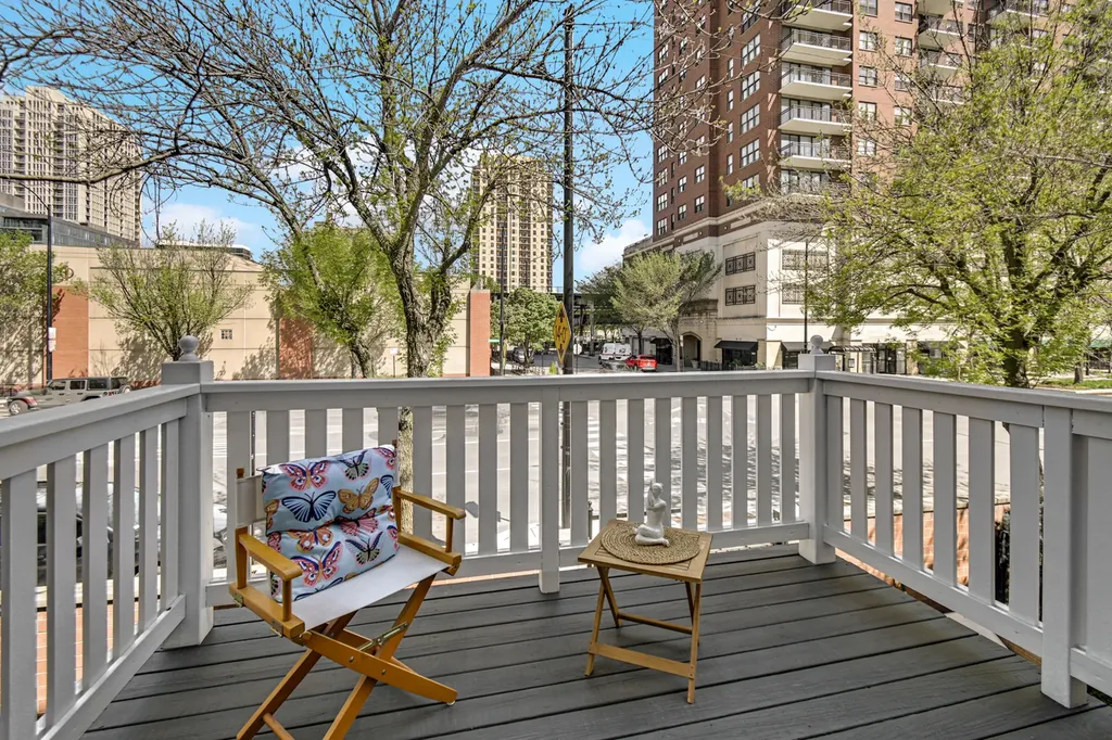 1452 South State Street Chicago IL 60605