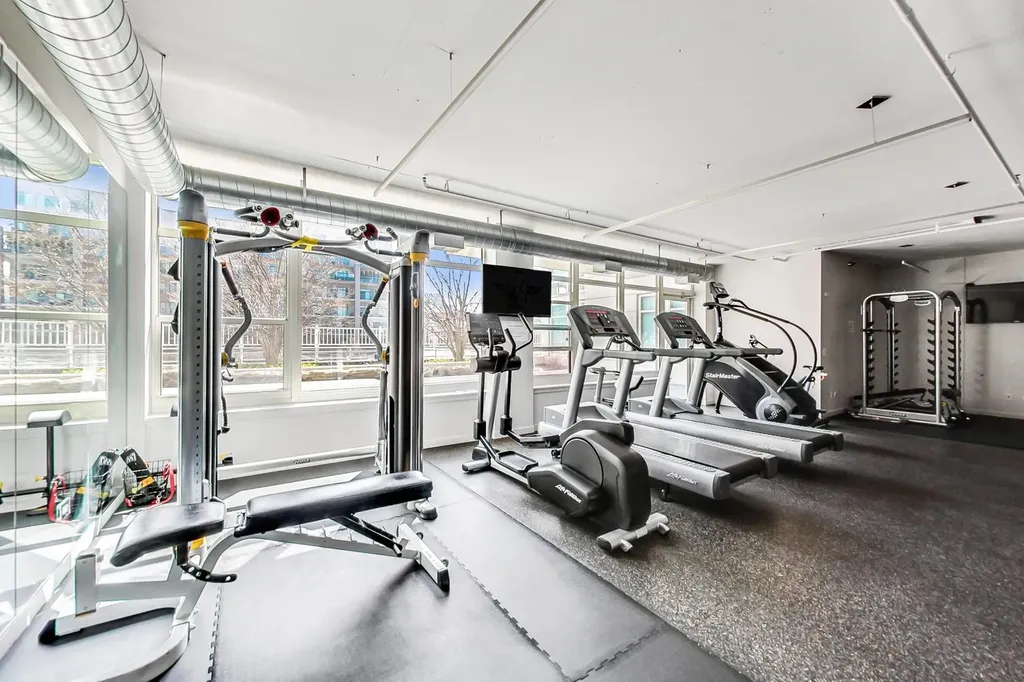 909 West Washington Boulevard Chicago IL 60607