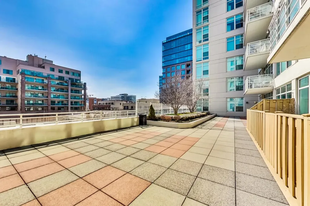 909 West Washington Boulevard Chicago IL 60607