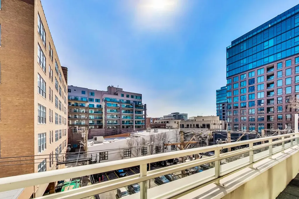 909 West Washington Boulevard Chicago IL 60607