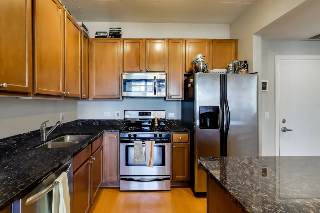 909 West Washington Boulevard Chicago IL 60607