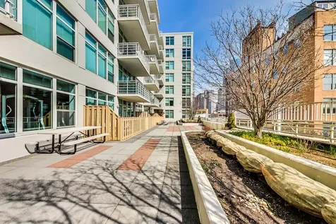 909 West Washington Boulevard Chicago IL 60607