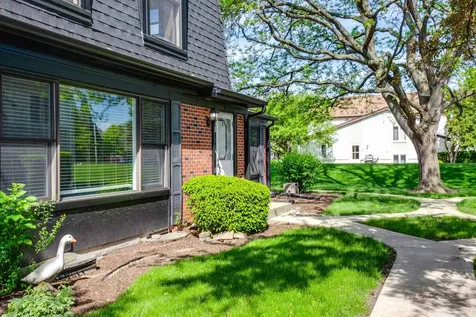 838 Inverrary Lane Deerfield IL 60015