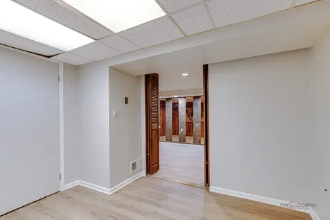 838 Inverrary Lane Deerfield IL 60015