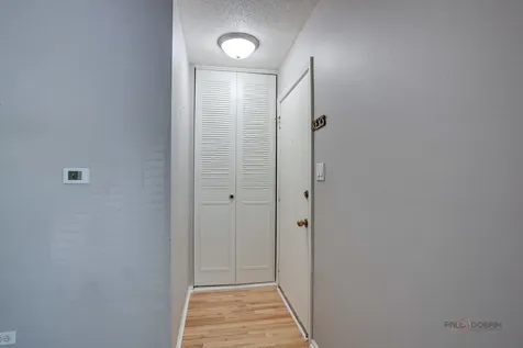 838 Inverrary Lane Deerfield IL 60015