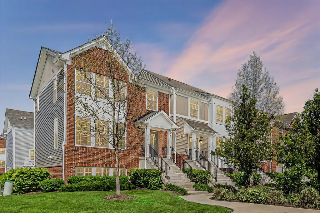 35 Nicholas Drive W Des Plaines IL 60016