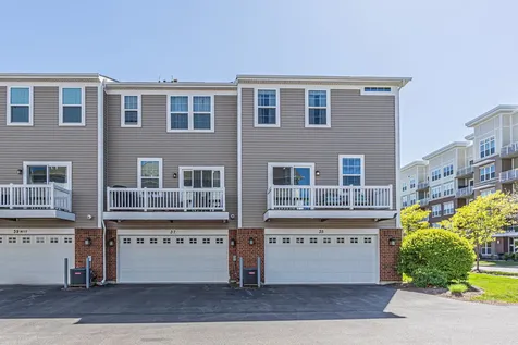 35 Nicholas Drive W Des Plaines IL 60016