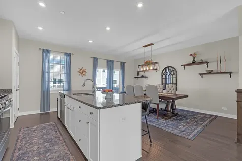 35 Nicholas Drive W Des Plaines IL 60016