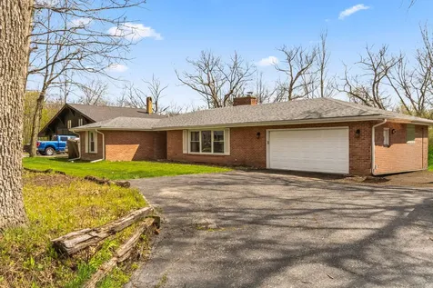 219 East Sheridan Road Lake Bluff IL 60044