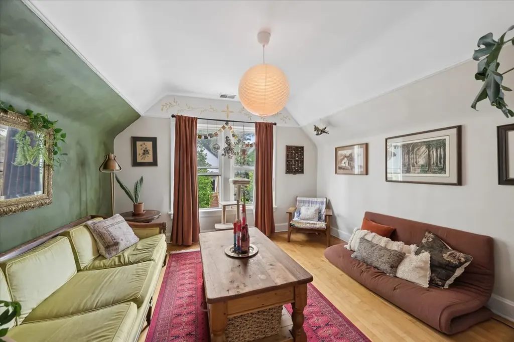 3322 West Belden Avenue Chicago IL 60647