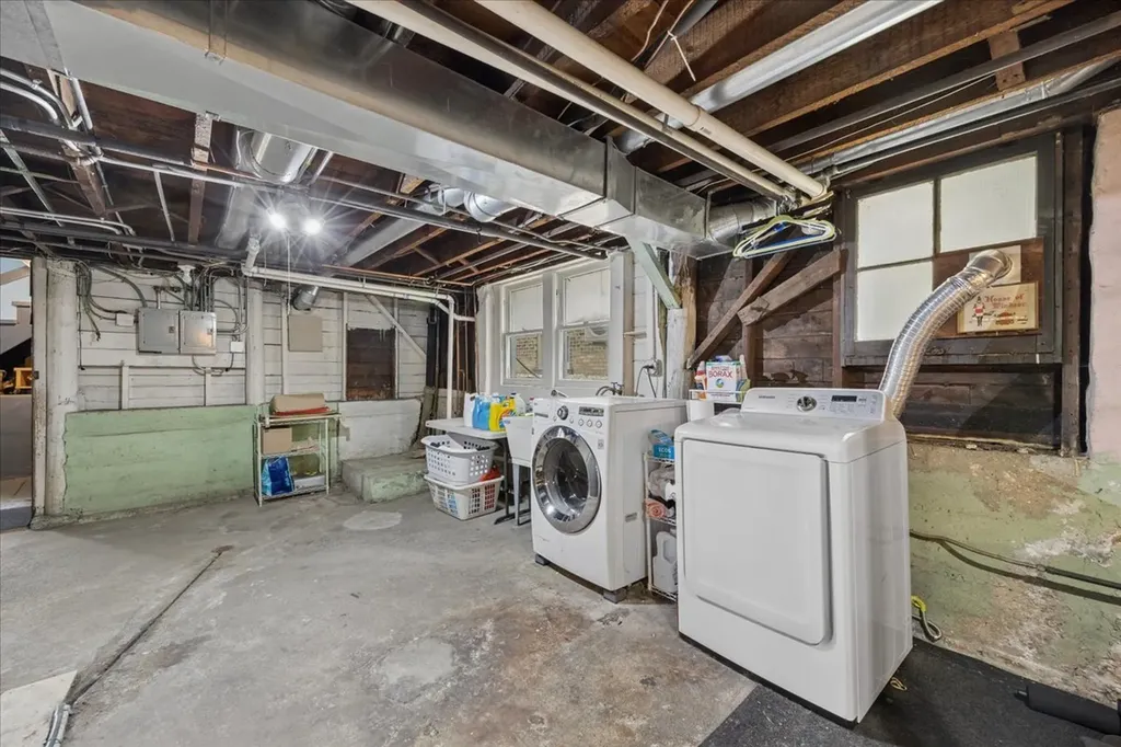 3322 West Belden Avenue Chicago IL 60647
