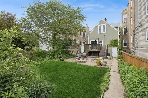 3322 West Belden Avenue Chicago IL 60647