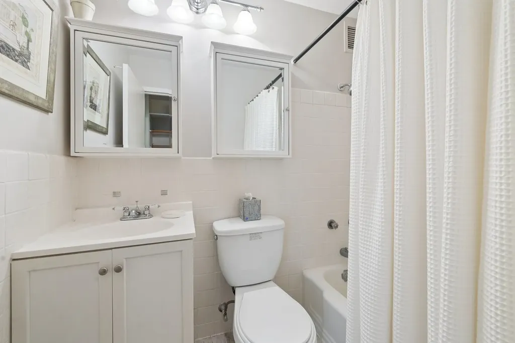 336 West Wellington Street Chicago IL 60657