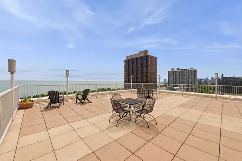 336 West Wellington Street Chicago IL 60657