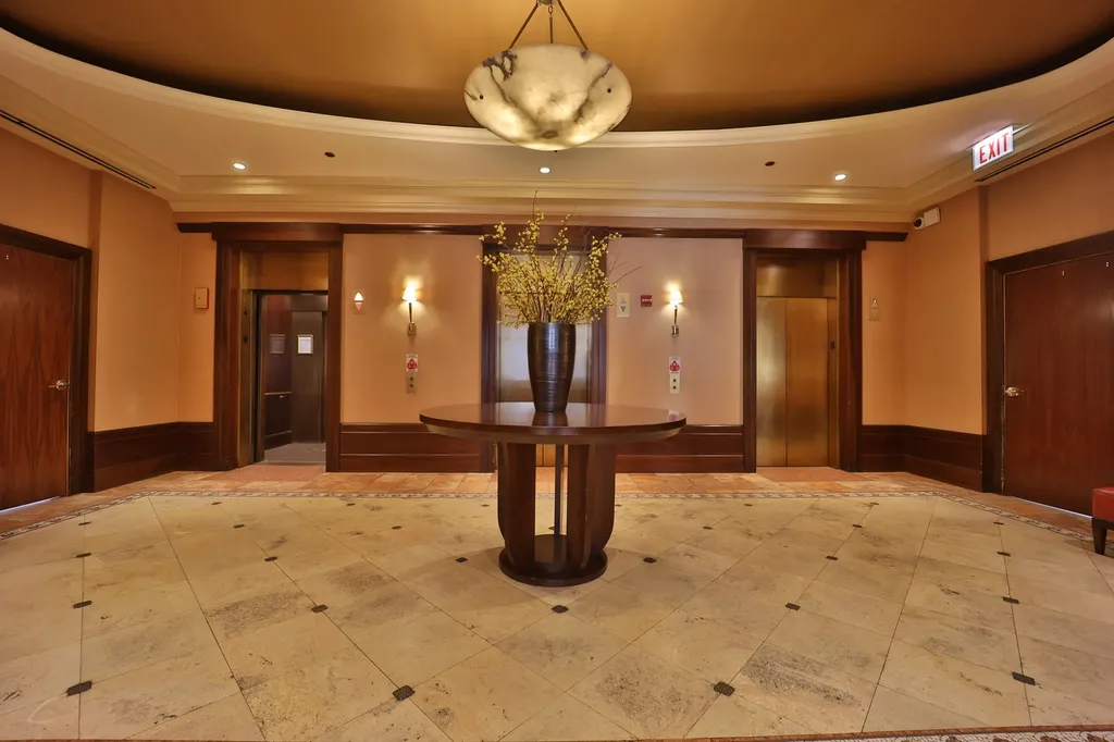 233 East 13th Street Chicago IL 60605