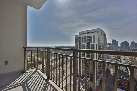 233 East 13th Street Chicago IL 60605