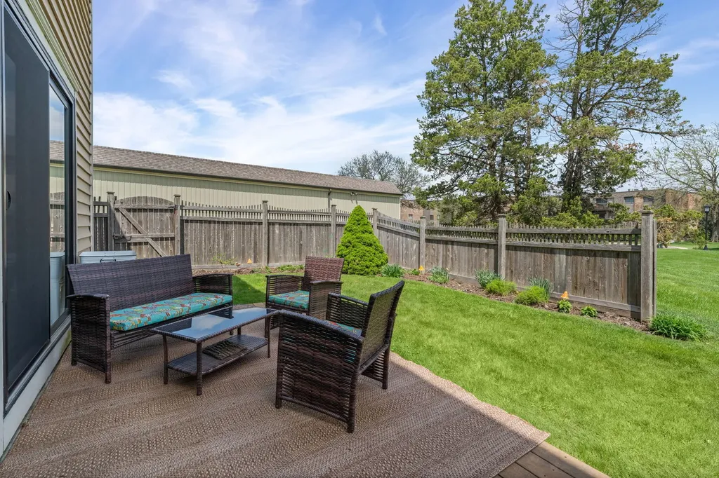 1477 South County Farm Road Wheaton IL 60189