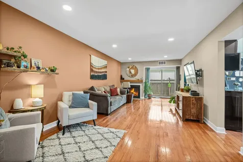1477 South County Farm Road Wheaton IL 60189