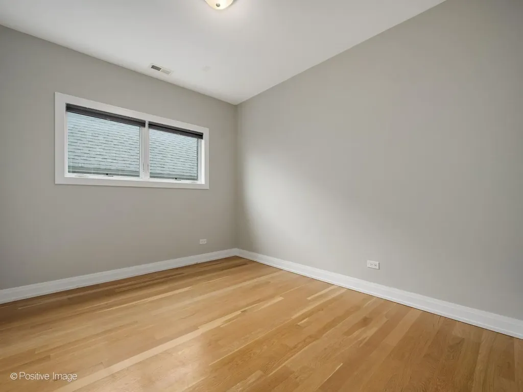 1525 West Fry Street Chicago IL 60642