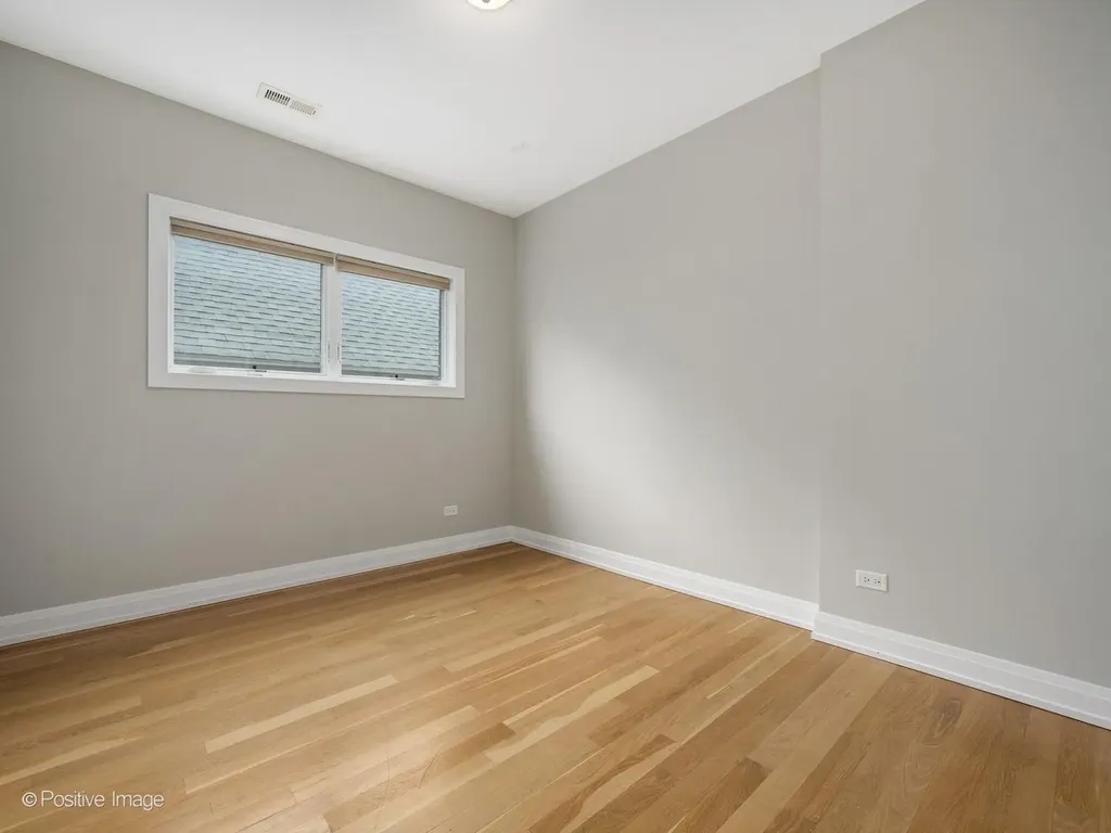1525 West Fry Street Chicago IL 60642