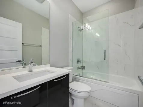 1525 West Fry Street Chicago IL 60642