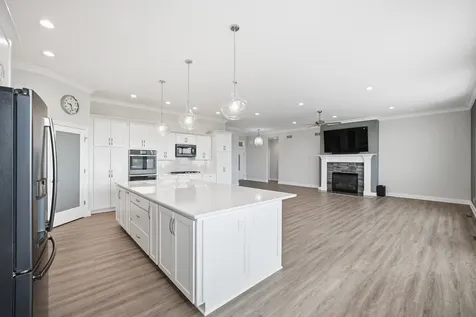 718 Independence Avenue Sycamore IL 60178
