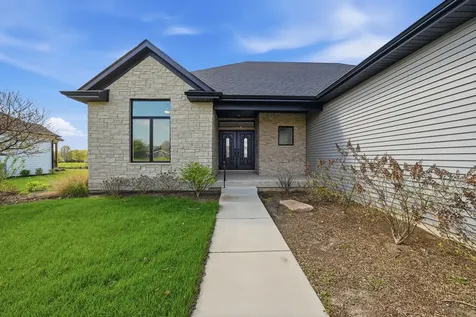 718 Independence Avenue Sycamore IL 60178