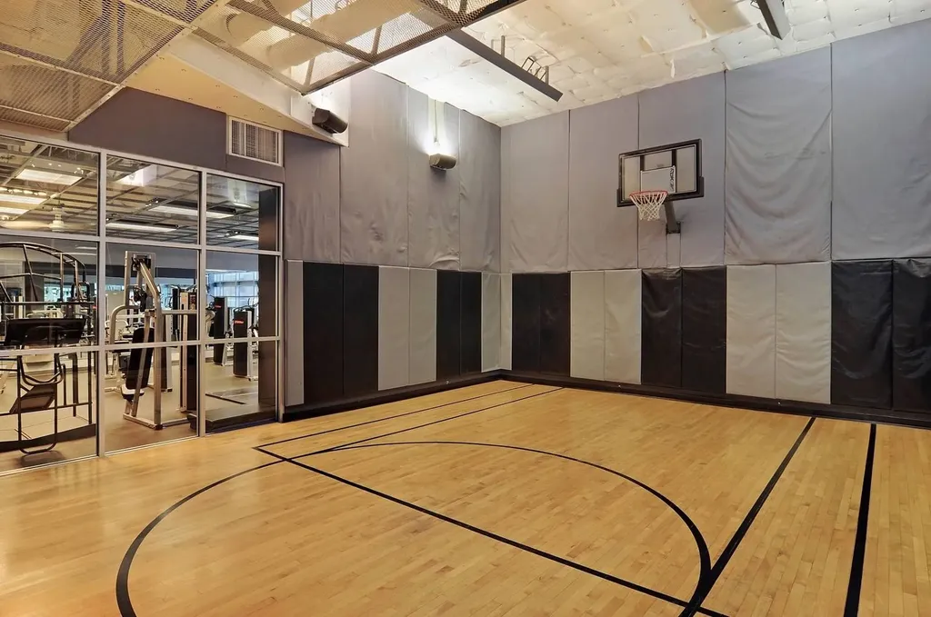 545 North Dearborn Street Chicago IL 60654