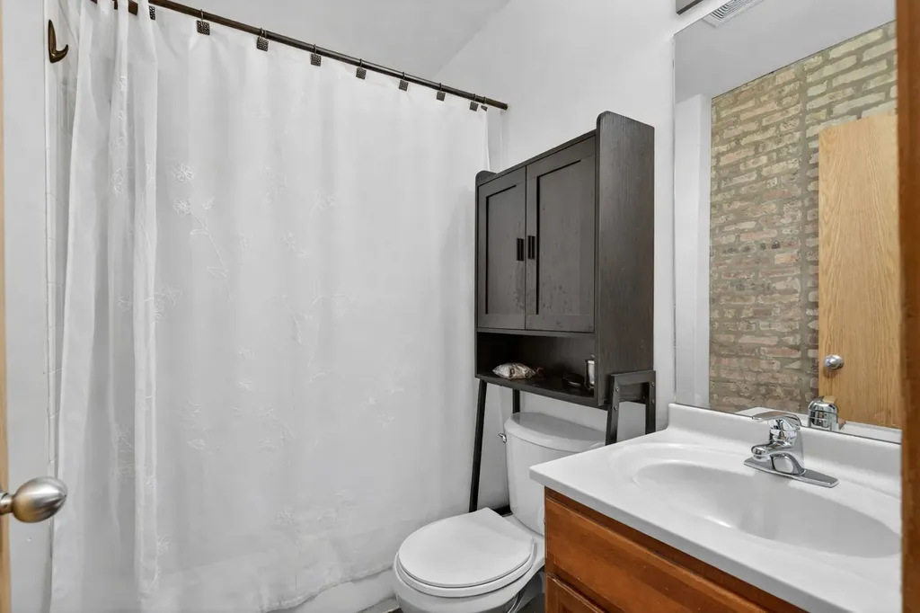 1651 West Pratt Boulevard Chicago IL 60626