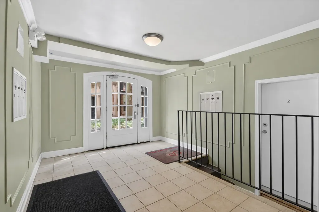 1651 West Pratt Boulevard Chicago IL 60626
