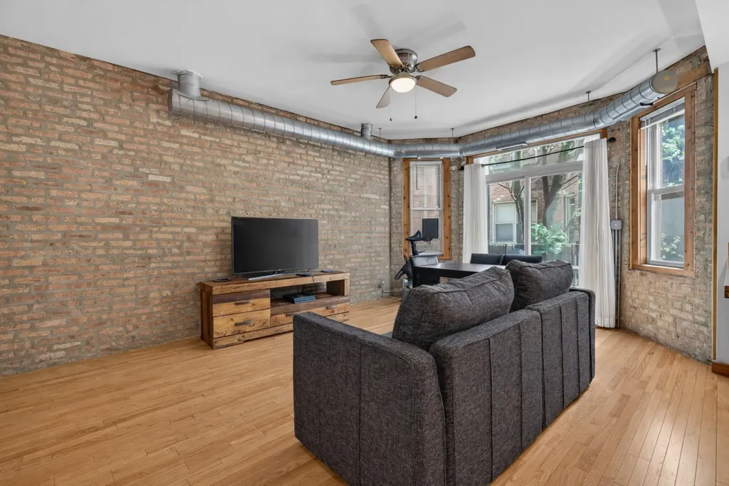 1651 West Pratt Boulevard Chicago IL 60626