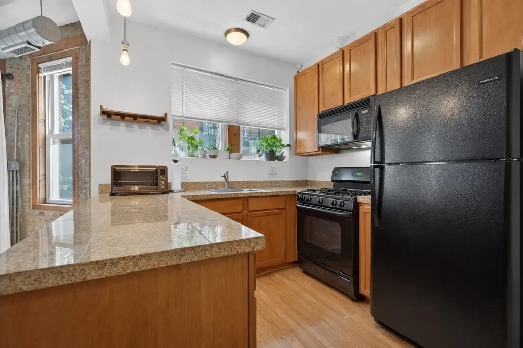 1651 West Pratt Boulevard Chicago IL 60626