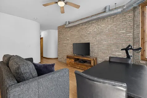 1651 West Pratt Boulevard Chicago IL 60626