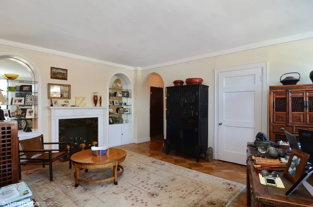 2000 North Lincoln Park West Avenue Chicago IL 60614