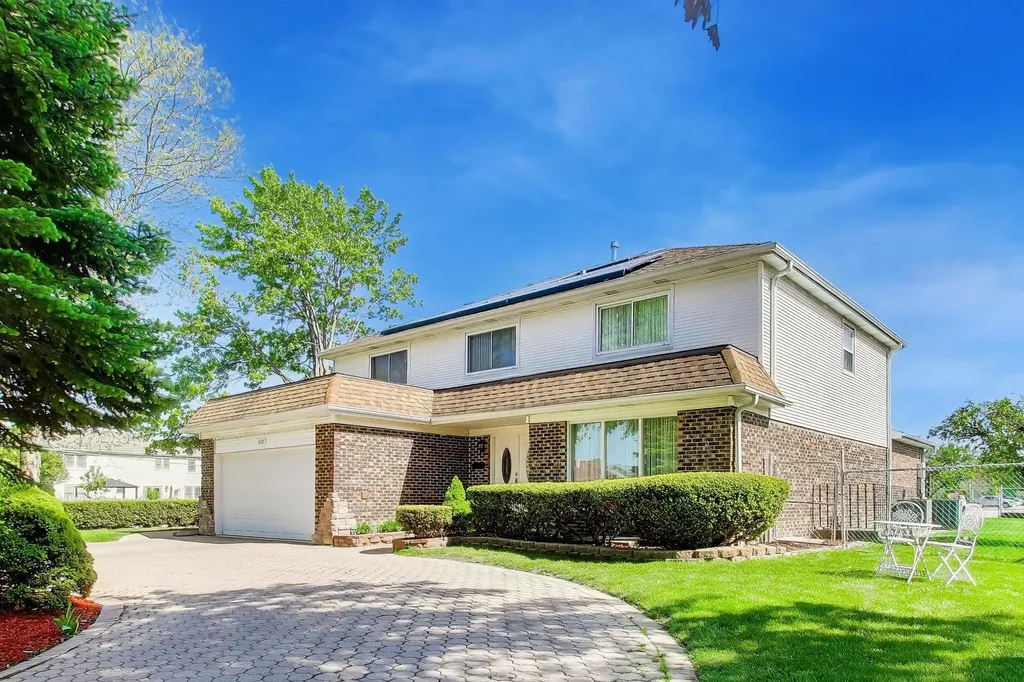 1631 East Greenwood Drive Mount Prospect IL 60056