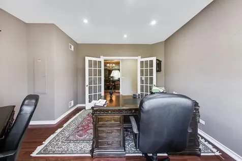 1631 East Greenwood Drive Mount Prospect IL 60056