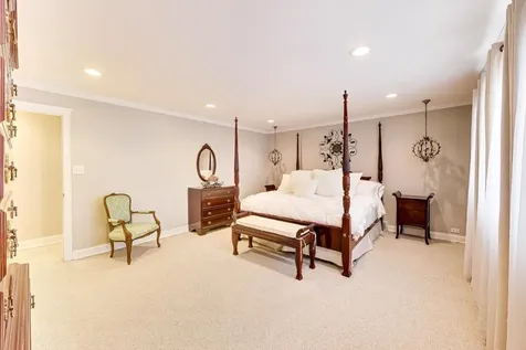1631 East Greenwood Drive Mount Prospect IL 60056