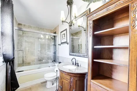 1631 East Greenwood Drive Mount Prospect IL 60056