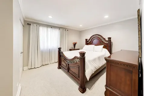 1631 East Greenwood Drive Mount Prospect IL 60056
