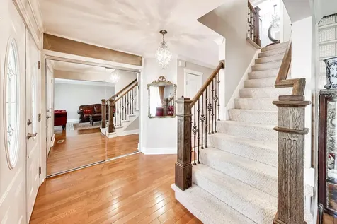 1631 East Greenwood Drive Mount Prospect IL 60056