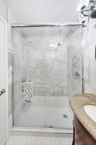 1631 East Greenwood Drive Mount Prospect IL 60056