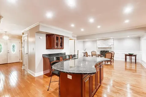 1631 East Greenwood Drive Mount Prospect IL 60056