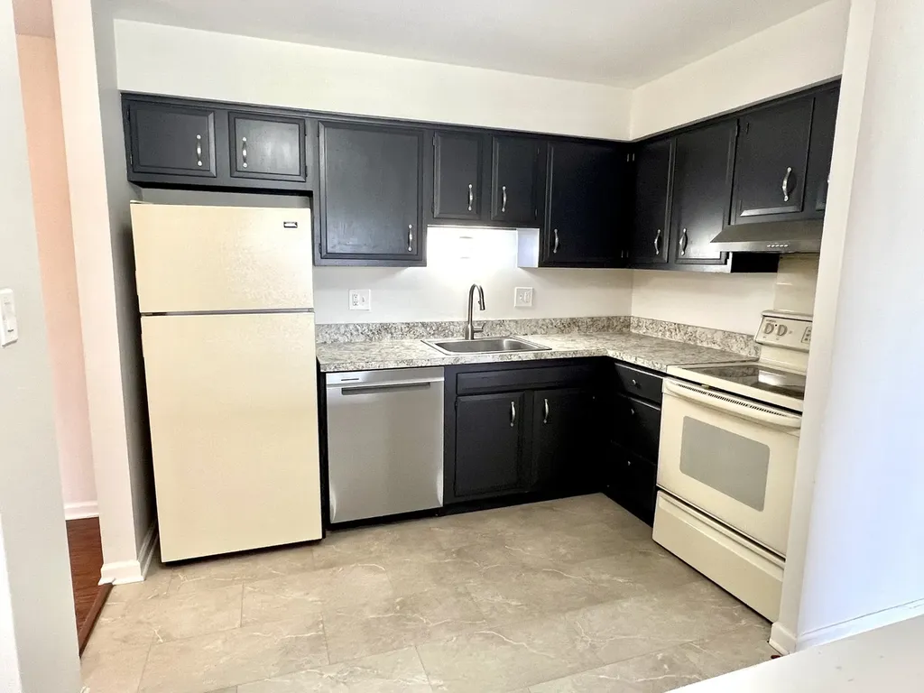 2301 Beau Monde Terrace Lisle IL 60532