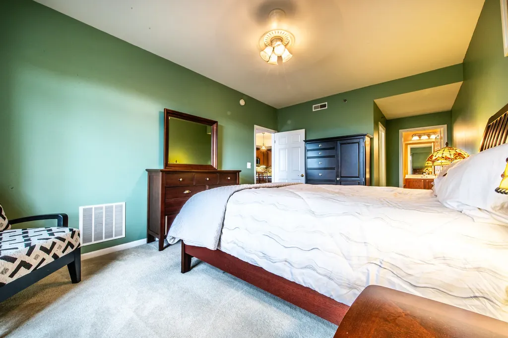 6400 North Northwest Highway Chicago IL 60631