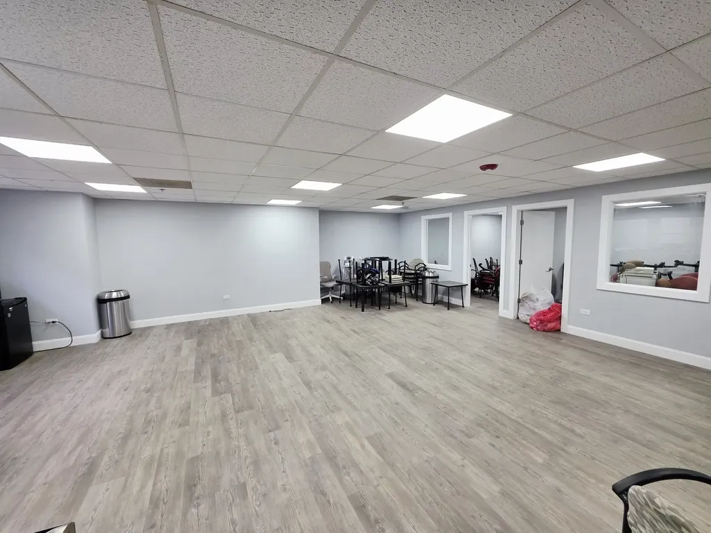 200 North Gary Avenue Carol Stream IL 60188