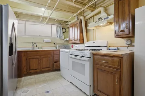 2711 West Balmoral Avenue Chicago IL 60625