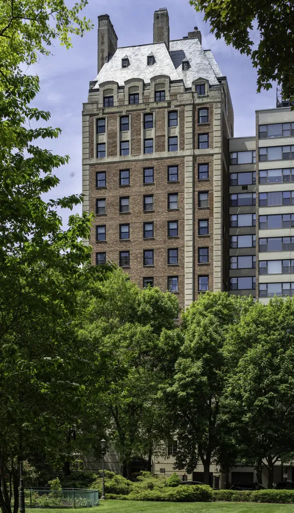 1530 North State Parkway Chicago IL 60610