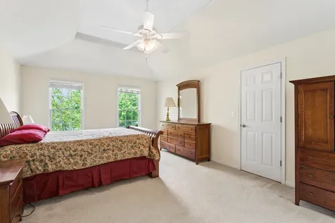 864 Wingfoot Drive North Aurora IL 60542
