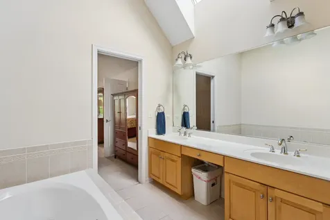 864 Wingfoot Drive North Aurora IL 60542