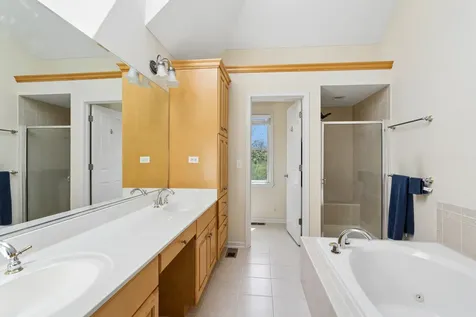 864 Wingfoot Drive North Aurora IL 60542